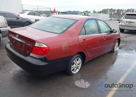 2005 Toyota Camry Le V6 z USA, uszkodzony, nr VIN 4T1BF32K35U103688